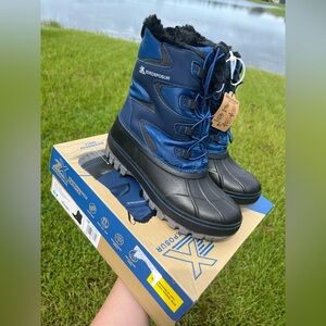 NWT ZeroXposur Big Boys Storm Snow Boots II Size 6 Blue and Black